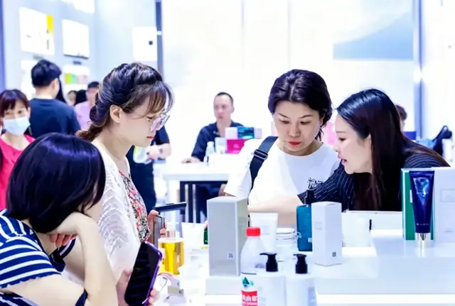 Trade show exchange with international buyers at the display area